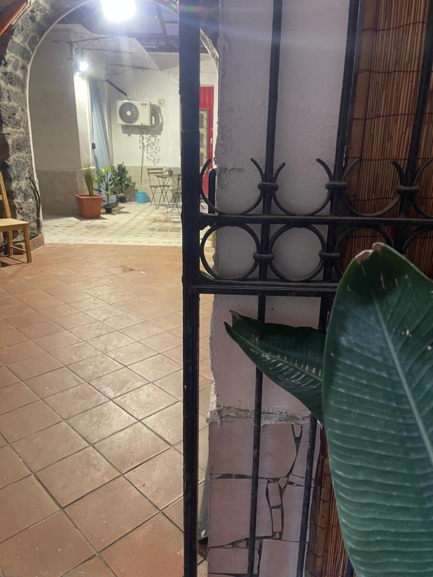 Cortile Corsica 13 Appartement Catánia Buitenkant foto
